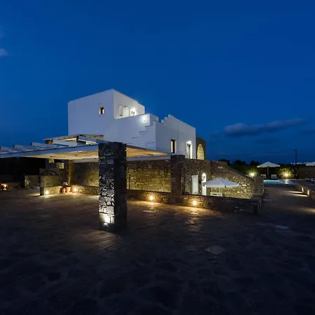 Isterni Paros *