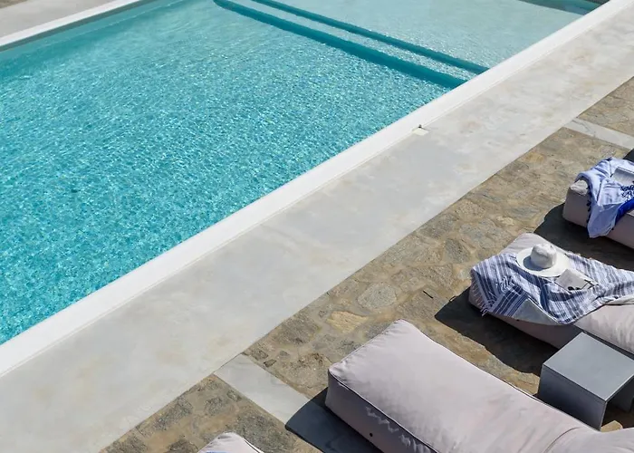 Isterni Paros * Isterni (Paros)